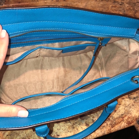 SOLD Heritage blue Michael kors medium Selma - Picture 4 of 7